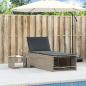 Preview: Sonnenliegen 2 Stk. mit Tisch Hellgrau Poly Rattan