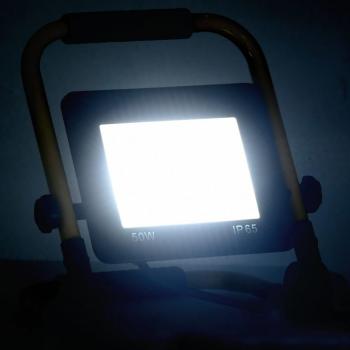 LED-Fluter mit Handgriff 50 W Kaltweiß