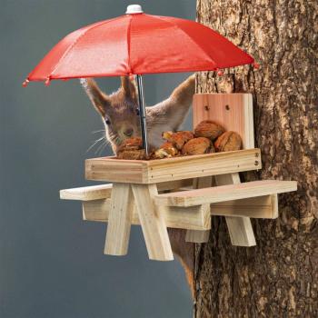 ARDEBO.de - HI Eichhörnchen-Futterspender mit Regenschirm Beige