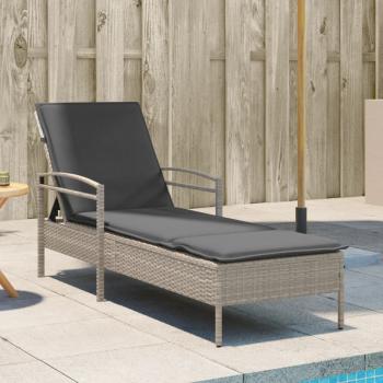 ARDEBO.de - Sonnenliege mit Auflage Hellgrau 63x200x81 cm Poly Rattan