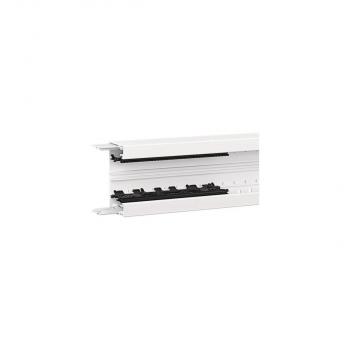 ARDEBO.de Hager Brüstungskanal-Unterteil Profil Einbau, PVC, 65x130mm, verkehrsweiß (BRN6513019016)