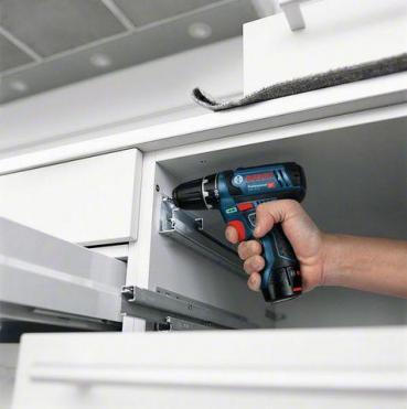 Bosch GSR 12V-15 Professional Akku-Bohrschrauber (0601868109), 2x Akku 2,0 Ah, 12 V, inkl. Ladegerät + L-Boxx