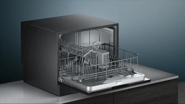 Siemens SK25IB00TE iQ500 Freistehender Kompakt Geschirrspüler, 55 cm breit, 6 Maßgedecke, aquaStop, varioSpeed, intensiveZone, dosierAssistent, schwarz