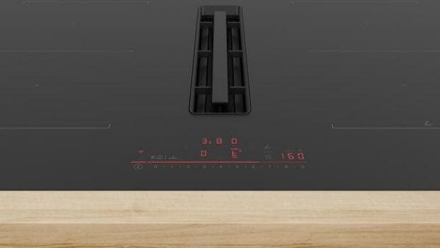 Bosch PVQ811HGA7 Serie 6 EEK:B Kochfeld mit Dunstabzug (HEZ9VDSB2 + PVQ811H26E ), 80 cm breit, 500 m³/h, Induktion, Flachkanal, DirectSelect, rahmenlos aufliegend, schwarz