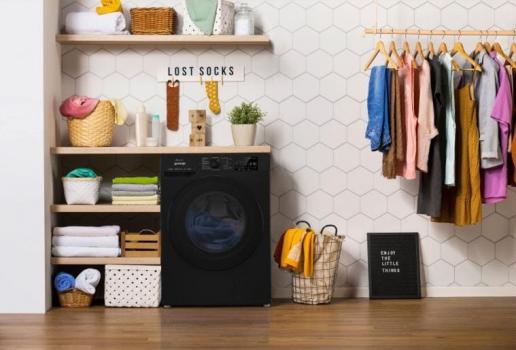 Gorenje WPNEI94A1DTSB 9 kg Frontlader Waschmaschine, 60 cm breit, 1400 U/Min, AquaStop, StableTech, WLAN, 15 Programme, Kindersicherung, schwarz