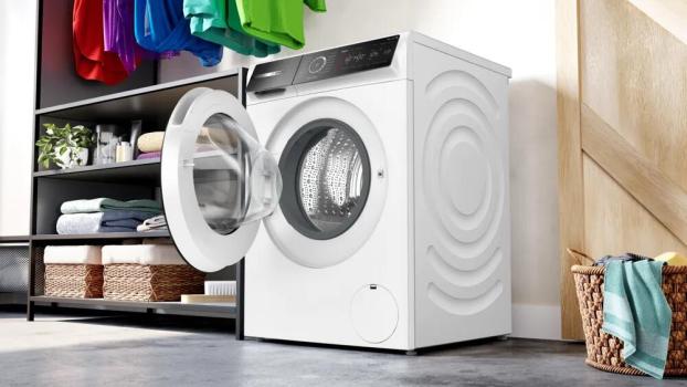Bosch WGB244010 Serie 8 9kg Frontlader Waschmaschine, 60 cm breit, 1400U/Min, AquaStop, Home Connect, Iron Assist, Mini Load, weiß