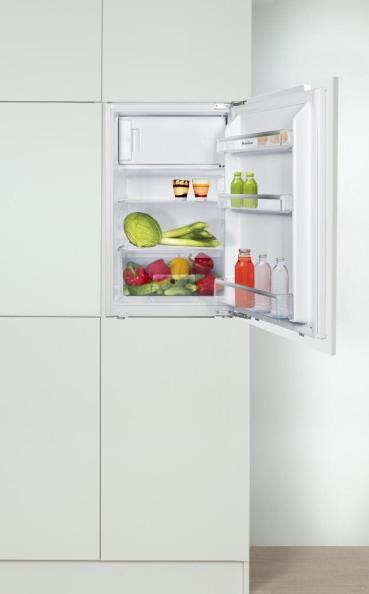 Amica EKSX 361 905 Einbau-Kühlschrank mit Gefrierfach, Nischenhöhe: 88 cm, 116 L, Festtür-Technik, elektronische Steuerung, Tür-Offen-Alarm, Inverter Kompressor, weiß (1195026)