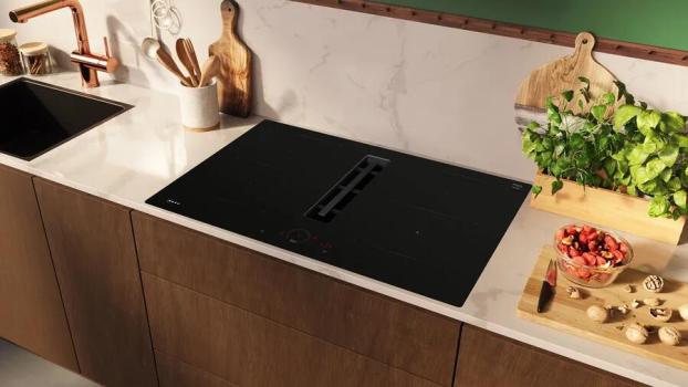 Neff V58NHQ4L0 N70 Induktionskochfeldabzug, 80 cm breit, 622 m³/h, TwistTouch, 17 Leistungsstufen, Quick Start, Homeconnect, Rahmenlos, schwarz