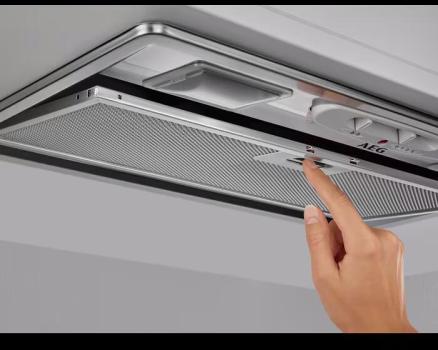 AEG DGB3523S EEK: C 3000 Extractor Lüfterbaustein, 52 cm breit, 330 m³/h, 3 Leistungsstufen, LED-Beleuchtung, Abluft- und Umluftbetrieb, grau