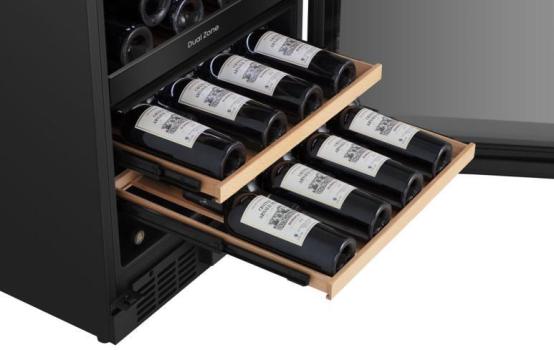 Hisense RW3N122GSLF Weintemperierschrank, 60 cm breit, 46 Standardflaschen, WLAN, DualTempZone, schwarz