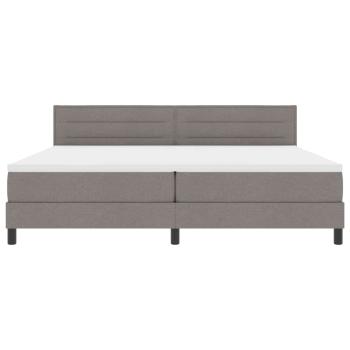 Bettgestell mit Matratze Hellgrau Stoff 200 x 200 cm Bettmatratze