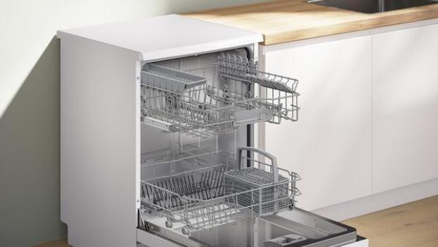 Bosch SMS2ITW09E Serie 2 Standgeschirrspüler, 60 cm breit, 13 Maßgedecke, AquaStop, VoiceControl, EcoSilence Drive, Silence on demand, weiß