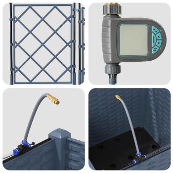 Gartenpflanzen mit Bewässerungssystem Grau