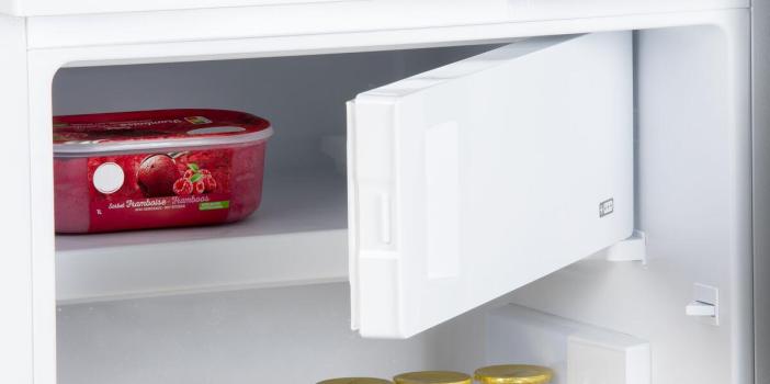 DOMO DO91122 Standkühlschränke mit Gefrierfach, 55,5 cm breit, 120 L, Supergefrierfunktion, LED-Display, weiß
