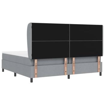 Boxspringbett mit Matratze Hellgrau 200x200 cm Stoff