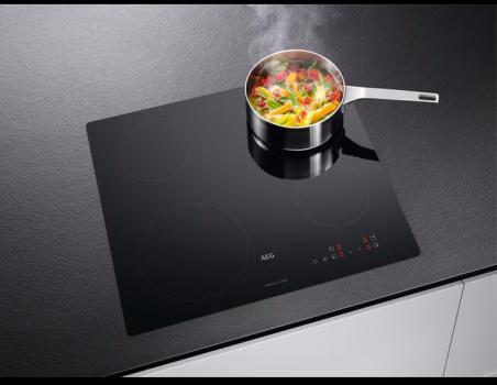 AEG IBE6420SCB Autarkes Induktionskochfeld, 59 cm breit, Topferkennung, Kindersicherung, Power-Funktion, Rahmenlos