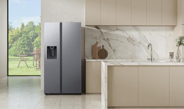 Samsung RS80F67KCTEF Stand Side-by-Side Kombination, 91,2 cm breit, 634 L, NoFrost+, Wassertank, WiFi, Eis- und Wasserspender, Edelstahloptik