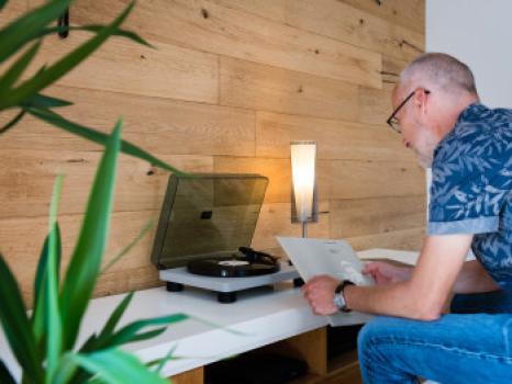 Plattenspieler mit eingebauten Lautsprechern USB-Codierung Grau