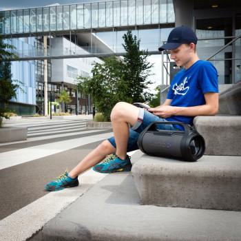 Spritzwassergeschützter Bluetooth®-Lautsprecher mit FM-Radio, USB, SD und Party-Licht Schwarz