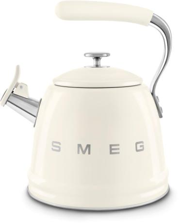 ARDEBO.de Smeg WKF01CR 50"s Style, Wasserkessel, 2,3 l Fassungsvermögen, für alle Herdarten inkl. Induktion, autom. öffnende Pfeife, leicht aufklappbarer Ausguss, creme