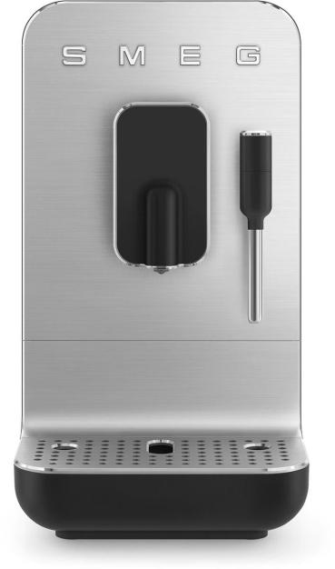 ARDEBO.de Smeg BCC12BLMEU Kompakt-Kaffeevollautomat, 1350 W, 1,4 L Wassertank, 8 Funktionen, 6 Kaffeevariationen, Heißwasser und Dampffunktion, schwarzmatt/silber