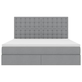 Bett mit LED-Lichtleisten Hellgrau 180 x 200 cm Stoff