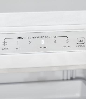 Exquisit GS230-HE-040D Stand Gefrierschrank, 54,4 cm breit, 168 L, weiß
