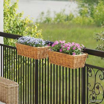 ARDEBO.de - Hängender Blumentopf Korb GENDT 2 stk. Naturbraun Kubu Rattan