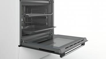 Bosch HKR39C220 Serie 4 EEK: A Elektro-Standherd, 60 cm breit, 66 L, Glaskeramik, 3D Heißluft, EcoClean Direct Plus, weiß