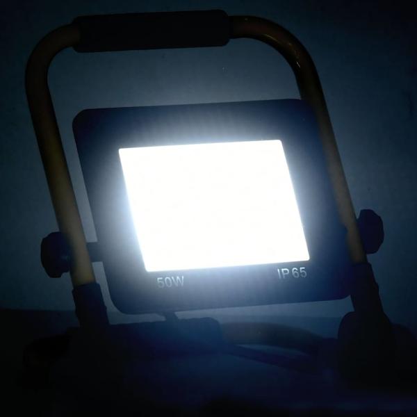 LED-Fluter mit Handgriff 50 W Kaltweiß