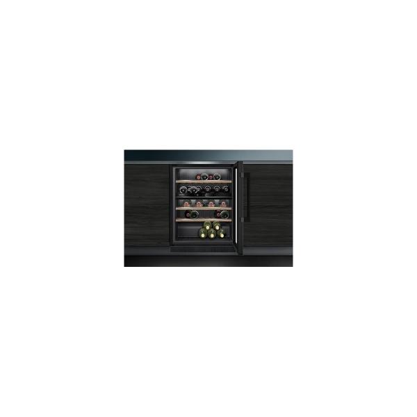 Siemens KU21WAHG0 IQ500 Weinlagerschrank, 60 cm breit, 44 Standardweinflaschen, 2 Temperaturzonen, Glastür UV Schutz, Beleuchtung, Temperatur regelbar, Flaschenborde Eiche, schwarz