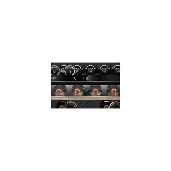 Siemens KU21WAHG0 IQ500 Weinlagerschrank, 60 cm breit, 44 Standardweinflaschen, 2 Temperaturzonen, Glastür UV Schutz, Beleuchtung, Temperatur regelbar, Flaschenborde Eiche, schwarz