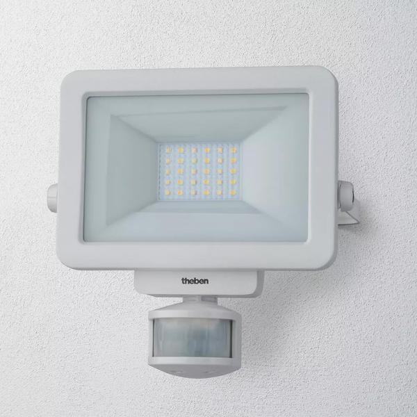 Theben theLeda B20L WH LED-Strahler 20 Watt, Wandmontage außen, weiß, Bewegungsmelder optional, 5000 K (neutralweiß) 1020683