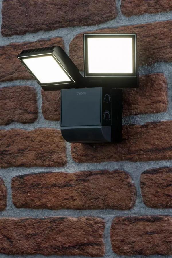 Theben theLeda S17-100 BK LED-Strahler Wandmontage, 17 Watt, schwarz, 2 LED-Panels, drehbar / schwenkbar, Bewegungsmelder, 4000 K (neutralweiß) 1020803