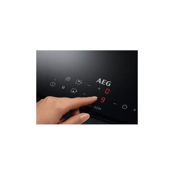 AEG IKB32300CB Autarkes Domino-Induktionskochfeld, 30cm breit, 9 Stufen Regulierung, Rahmenlos, Powerfunktion, Kindersicherung, Topferkennung, Schwarz