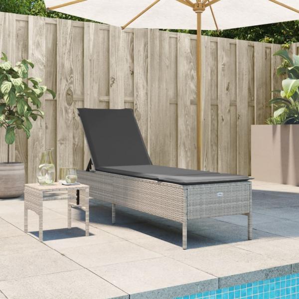 ARDEBO.de - Sonnenliege mit Tisch und Auflage Hellgrau Poly Rattan