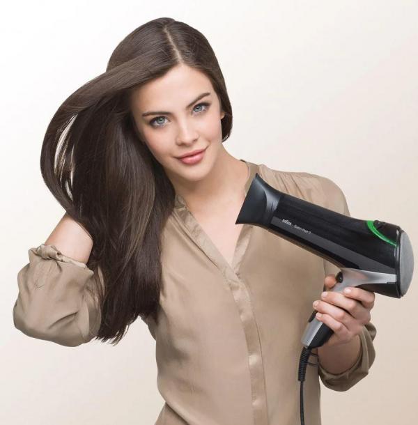 Braun Satin Hair 7 HD710 Haartrockner, 2200W, Iontec Technologie, Styling-Düse, schwarz/silber