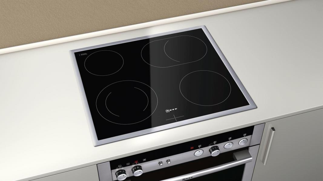 Neff XE1 EEK: A Einbauherd-Set mit Glaskeramikkochfeld (E1DCA0AN0 + M13R42N2), 60cm breit, 71L, CircoTherm, Edelstahl