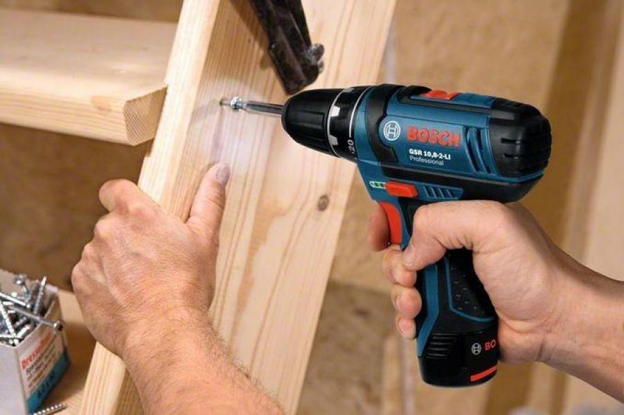 Bosch GSR 12V-15 Professional Akku-Bohrschrauber (060186810D), Sologerät mit L-Boxx