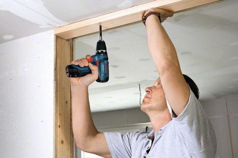 Bosch GSR 12V-15 Professional Akku-Bohrschrauber (060186810D), Sologerät mit L-Boxx