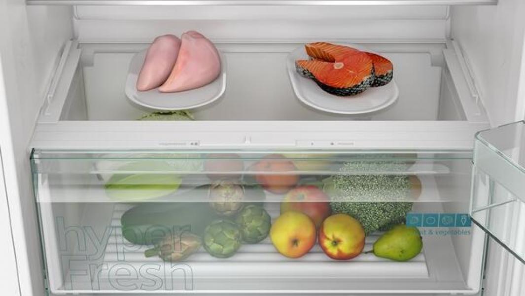 Siemens KB96NNSE0 iQ100 Einbau Kühl-/Gefrierkombination, Nischenhöhe: 194 cm, 285 L, NoFrost, Schlepptürtechnik, HomeConnect, hyperFresh
