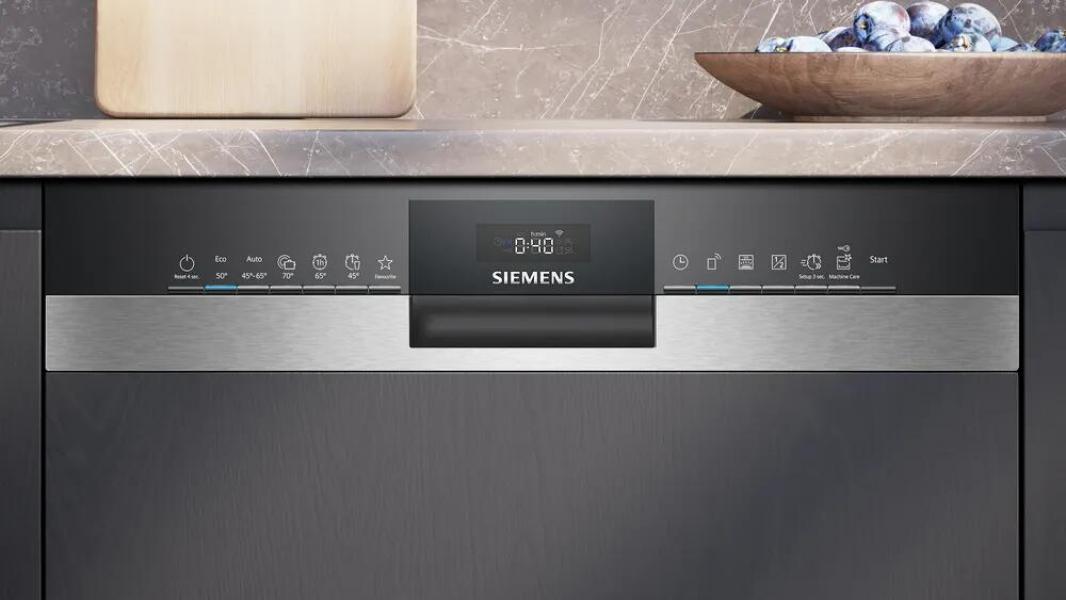 Siemens SN53ES04TE iQ300 Teilintegrierter Geschirrspüler, 60 cm breit, 13 Maßgedecke, aquaStop, HomeConnect, varioSpeed Plus, dosierAssistent, gebürsteter Stahl