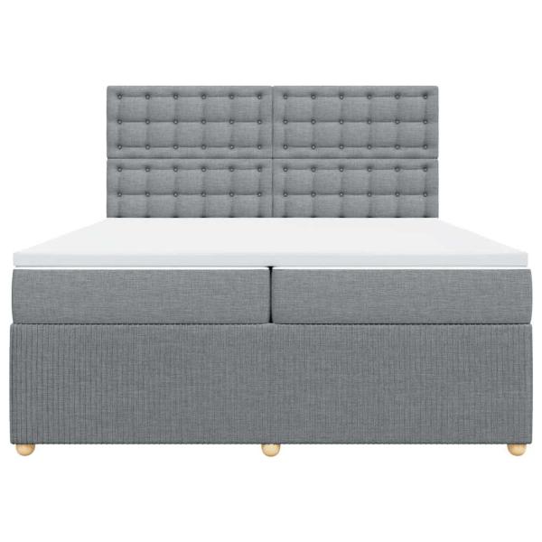 Boxspringbett mit Matratze Hellgrau 200x200 cm Stoff