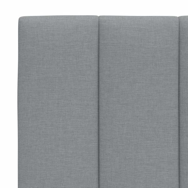 Bett mit Matratze Hellgrau 200x200 cm Stoff