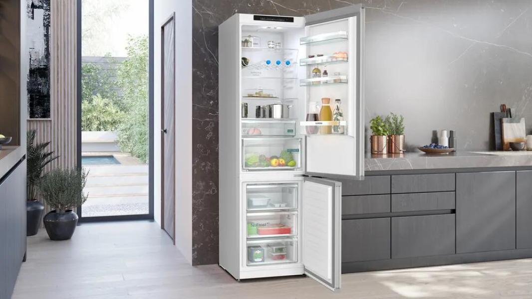 Siemens KG39N2LCF iQ300 Stand Kühl-Gefrierkombination, 60 cm breit, 363 L, hyperFresh, bottleRack, superCooling, Total noFrost, Metall-Optik