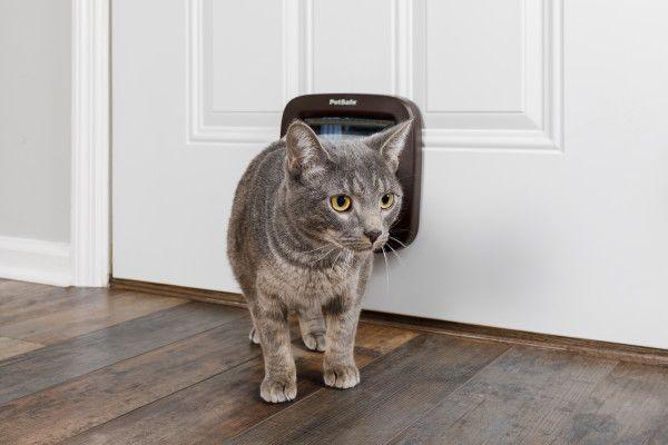 PetSafe Katzenklappe mit manueller Verriegelung braun