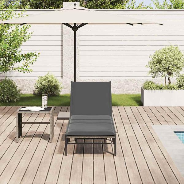 Sonnenliege mit Auflage Hellgrau Poly Rattan