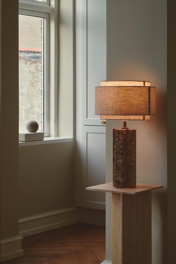 Nordlux Takai Tischlampe, E27, IP20, 25W, Stoff-Lampenschirm, beige (2320445018)