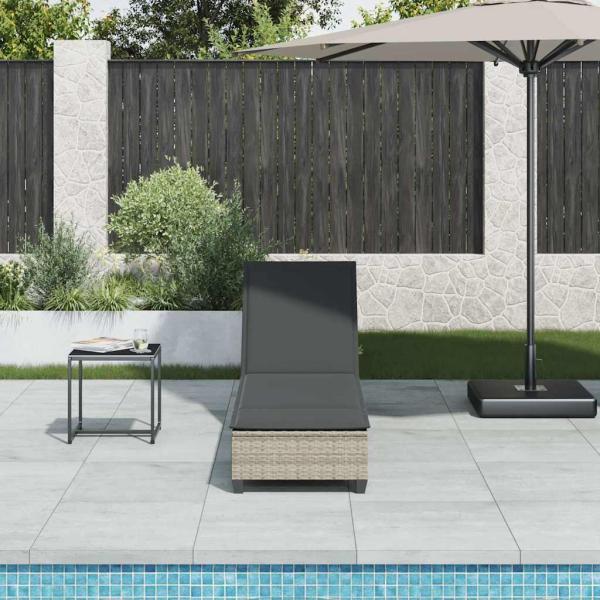 Sonnenliege mit Auflagen Hellgrau 55x200x25,5cm Poly Rattan