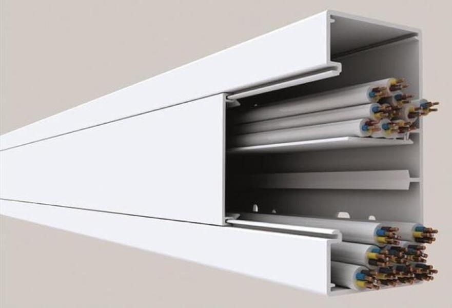 ARDEBO.de GGK 17999 Brüstungskanal BR 60x130/80-9010, PVC, Unter-/Oberteil, 80 mm OT, alpinweiß